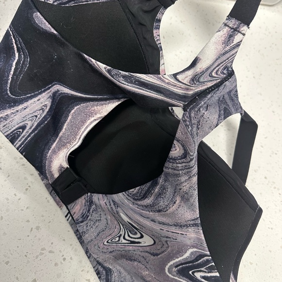 Victoria Sport Sports Bra Bundle 34DDD - Picture 7 of 7